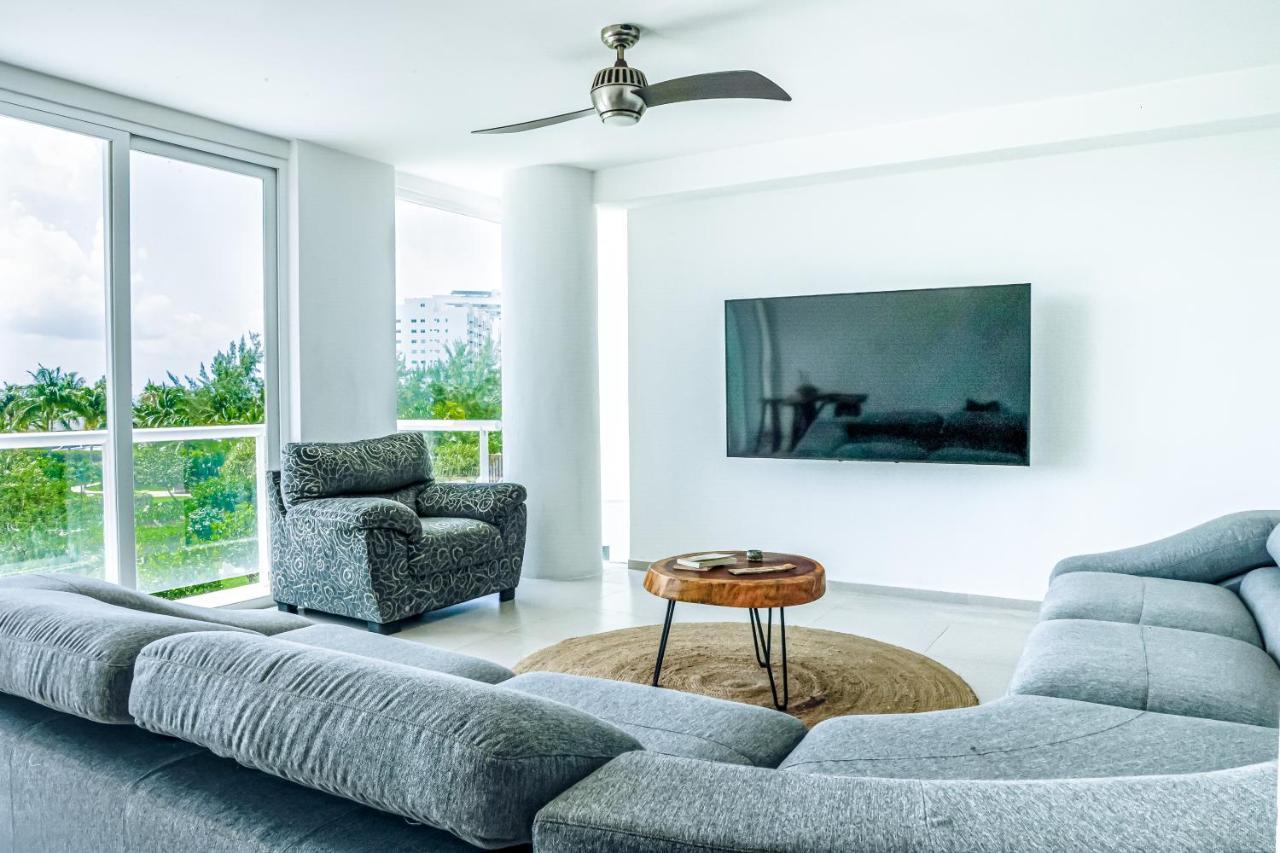Beachfront Luxury Apartments Κανκούν Εξωτερικό φωτογραφία
