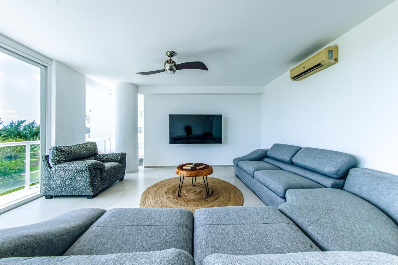 Beachfront Luxury Apartments Κανκούν Εξωτερικό φωτογραφία