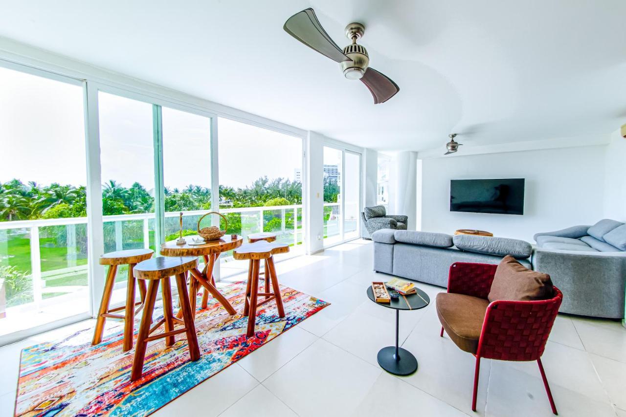 Beachfront Luxury Apartments Κανκούν Εξωτερικό φωτογραφία